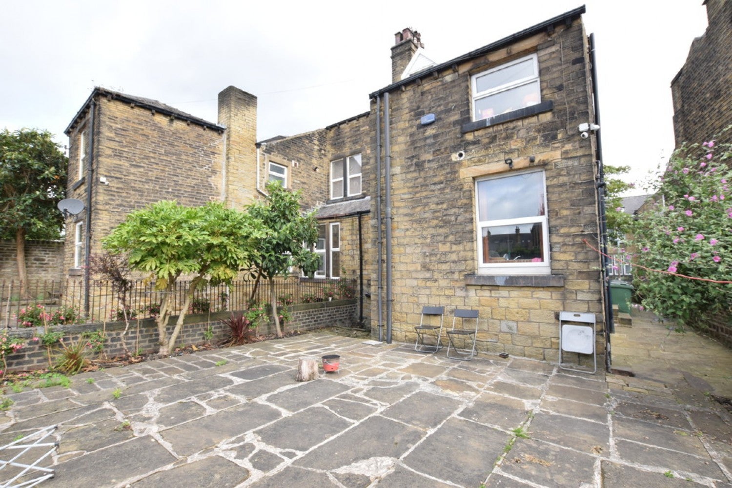 Flat Mountjoy Road in Kirklees