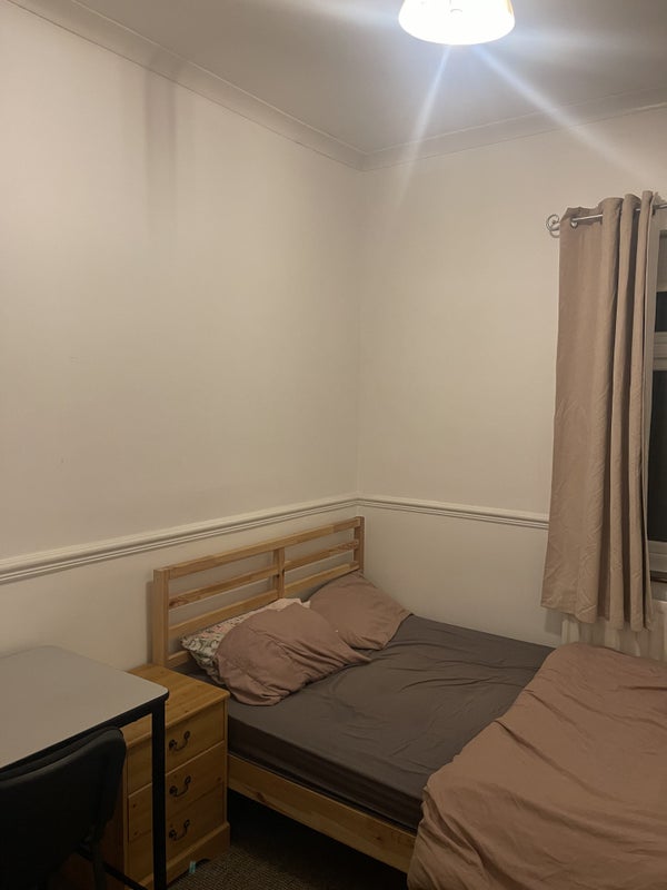 Room Enderley Street in Newcastle-under-Lyme