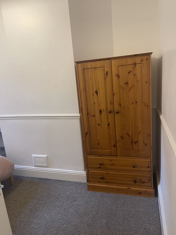 Room Enderley Street in Newcastle-under-Lyme