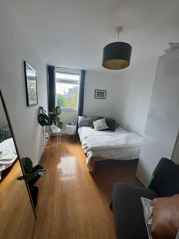 Room Chambord Street in Greater London