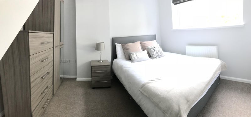 Room Ratcliffe Road in Metropolitan Borough of Solihull