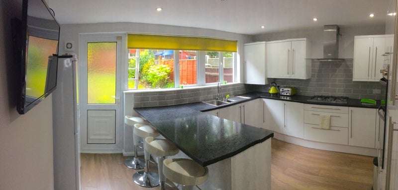 Flat Ratcliffe Road in Metropolitan Borough of Solihull