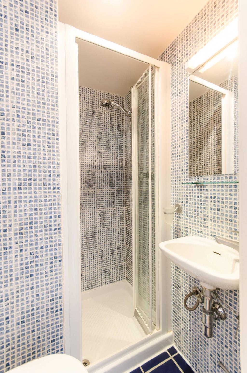 Flat Fairholme Road in Greater London