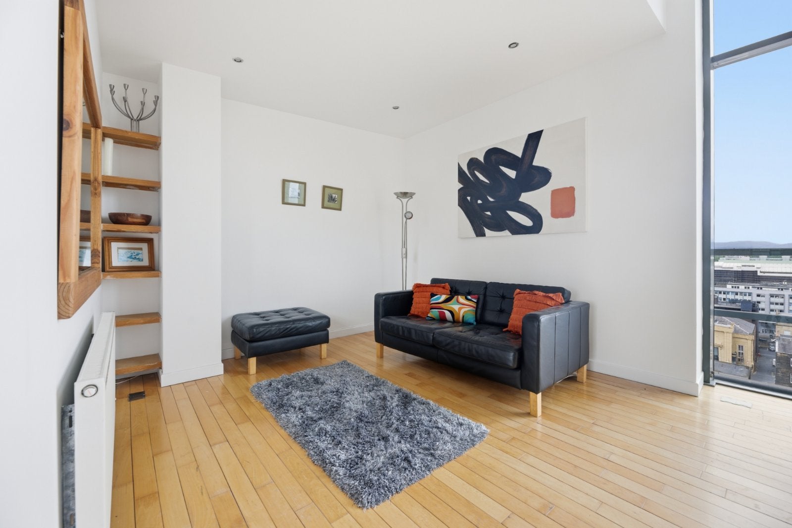 Flat Bothwell Street in Glasgow