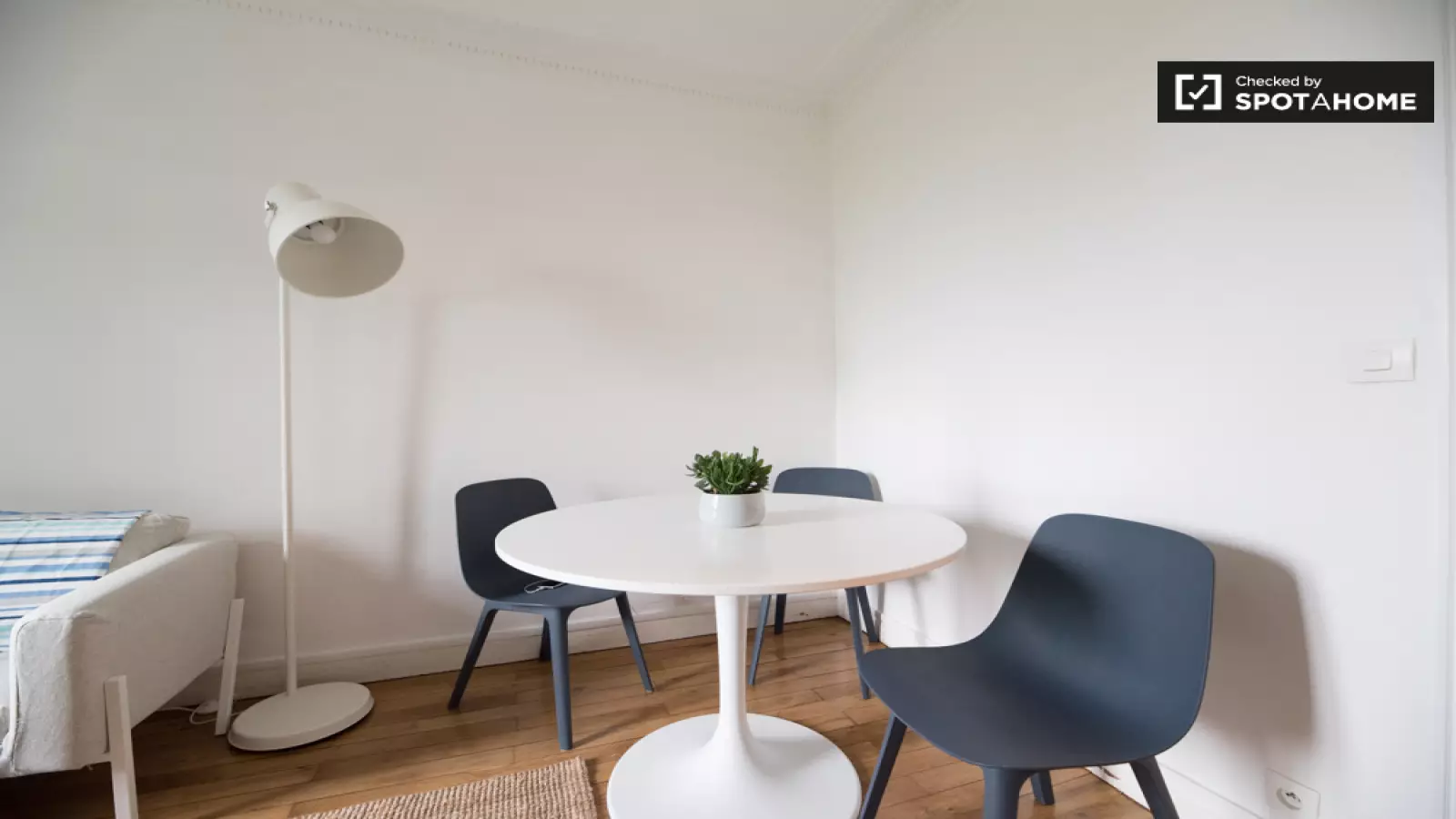 Appartement Rue Saint-Charles à Paris