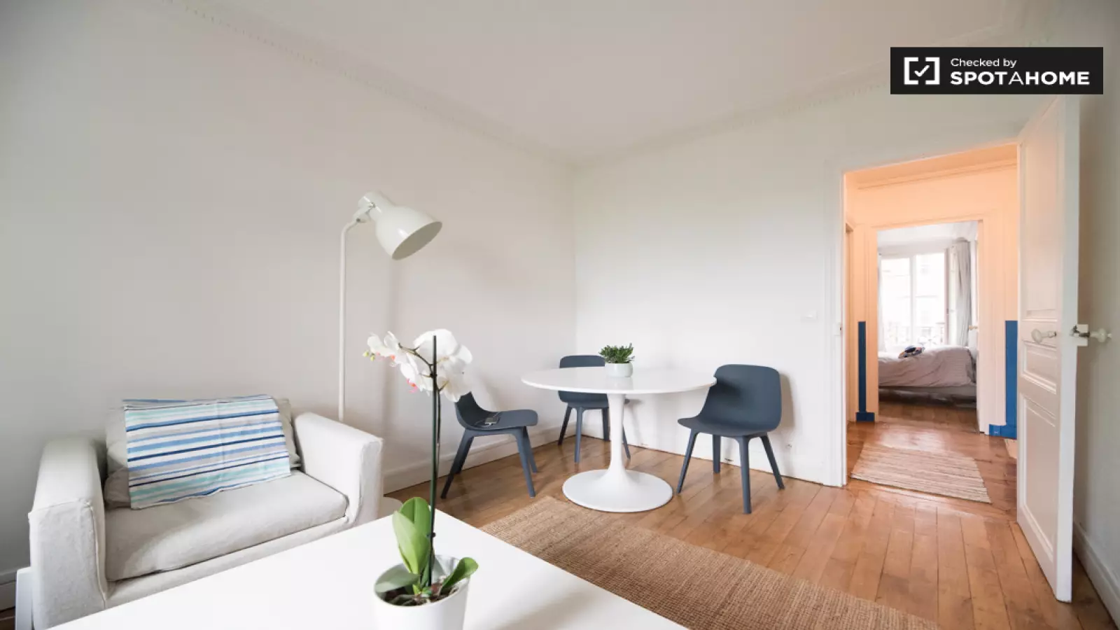 Appartement Rue Saint-Charles à Paris