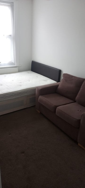 Room Napier Road in Greater London