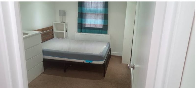 Room Napier Road in Greater London