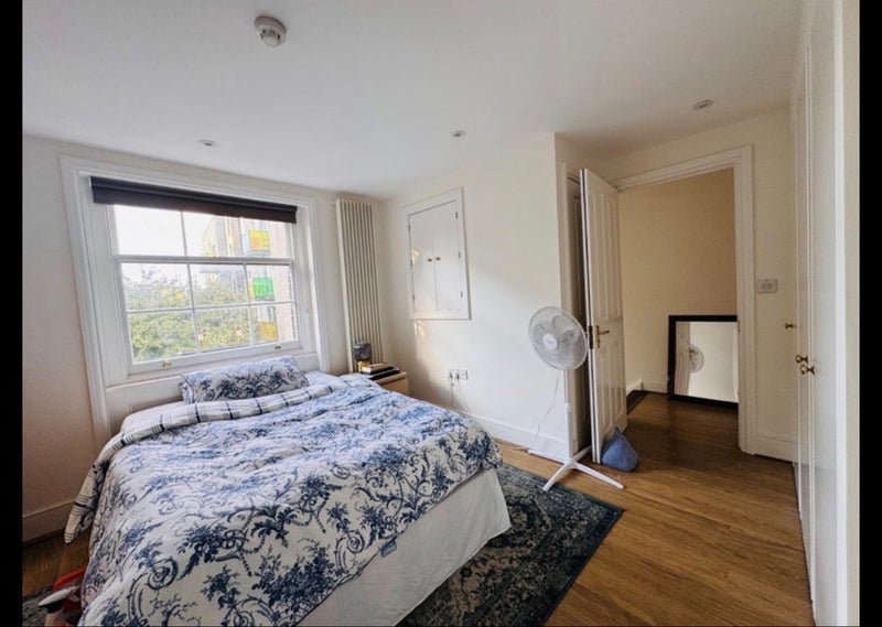 Room Edgeley Lane in Greater London