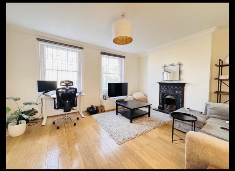 Room Edgeley Lane in Greater London