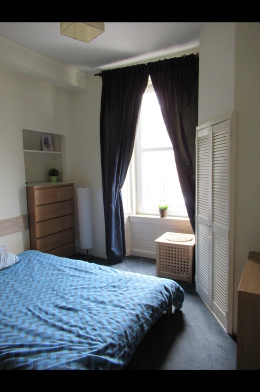 Room Lower Granton Road in City of Edinburgh