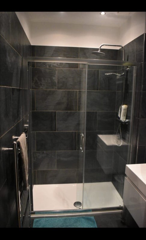 Room Lower Granton Road in City of Edinburgh