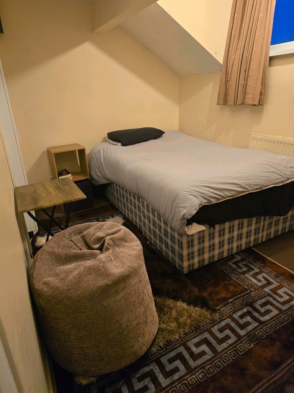 Room Autumn Terrace in Leeds