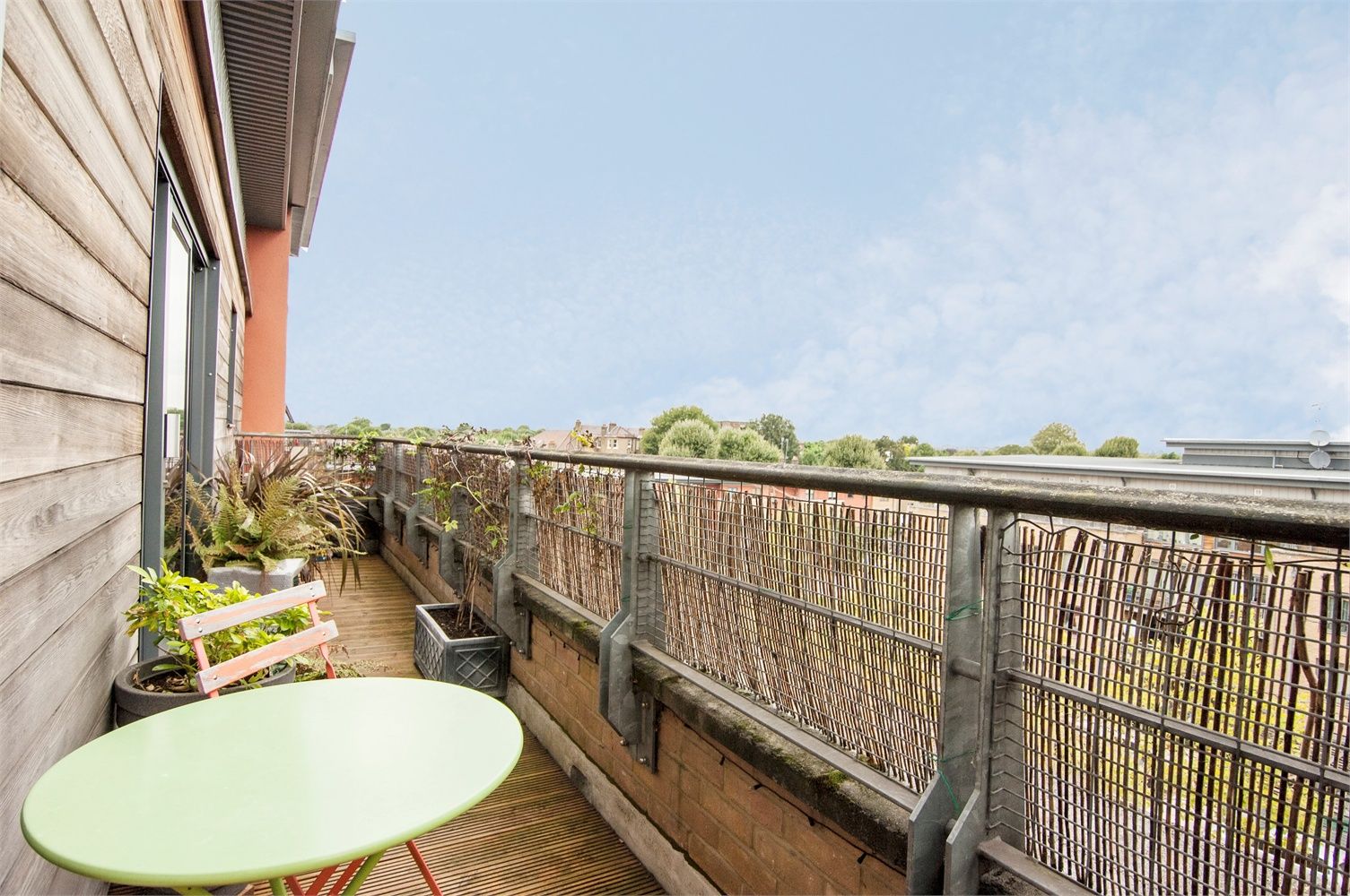 Flat Invermead Close in Greater London