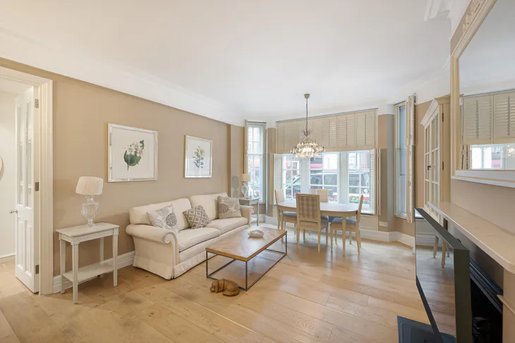 Flat Brompton Road in Greater London