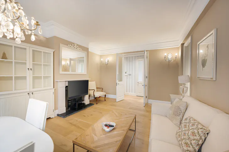 Flat Brompton Road in Greater London
