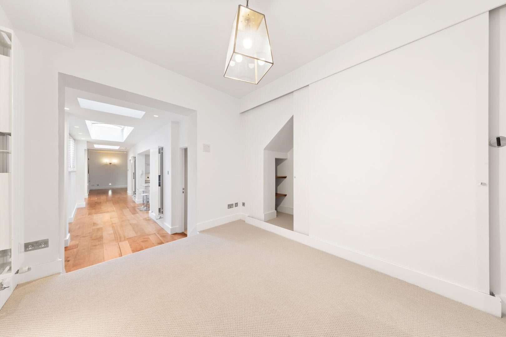 Flat Radnor Walk in Greater London