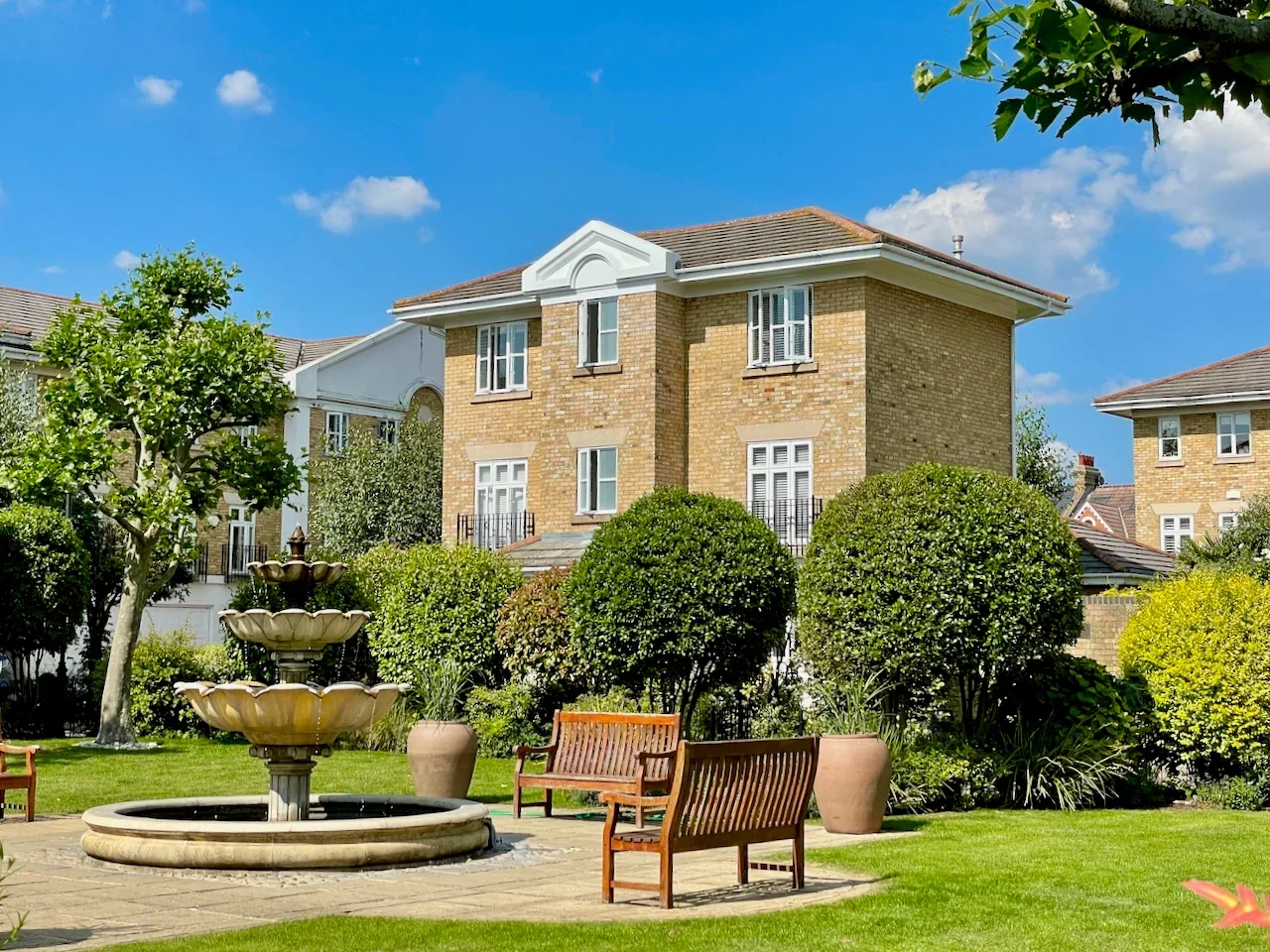 House Bevin Square in Greater London
