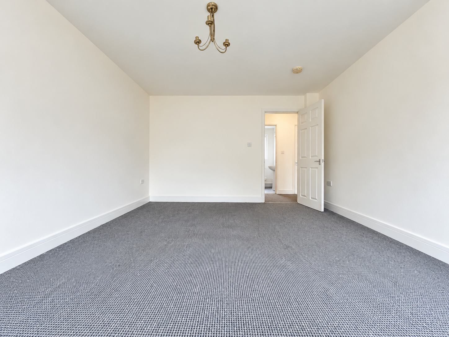 Flat Princess Gate in Sandwell