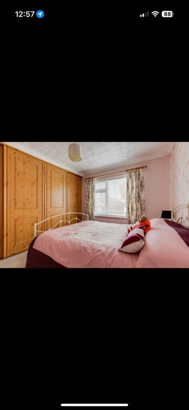 Room Ashworth Crescent in Nottingham