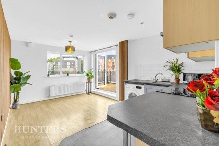 Flat Union Street in Royton