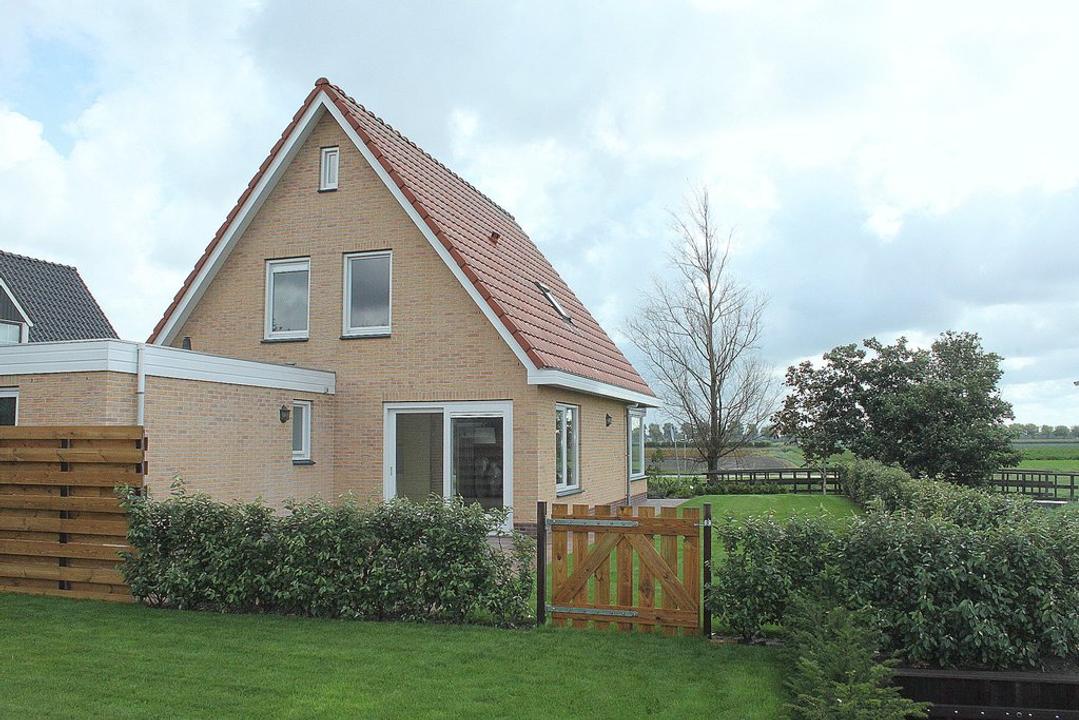 Huis Corona in Tuitjenhorn