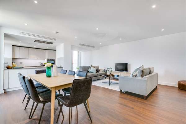 Flat Hebden Place in Greater London
