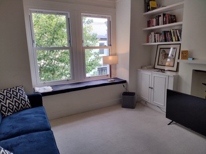 Room Treport Street in Greater London