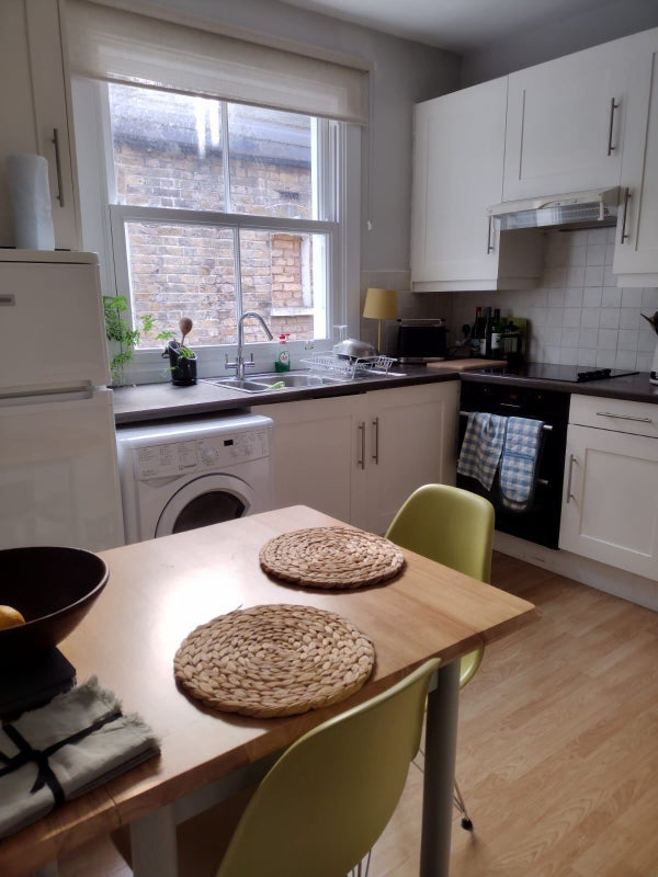 Room Treport Street in Greater London