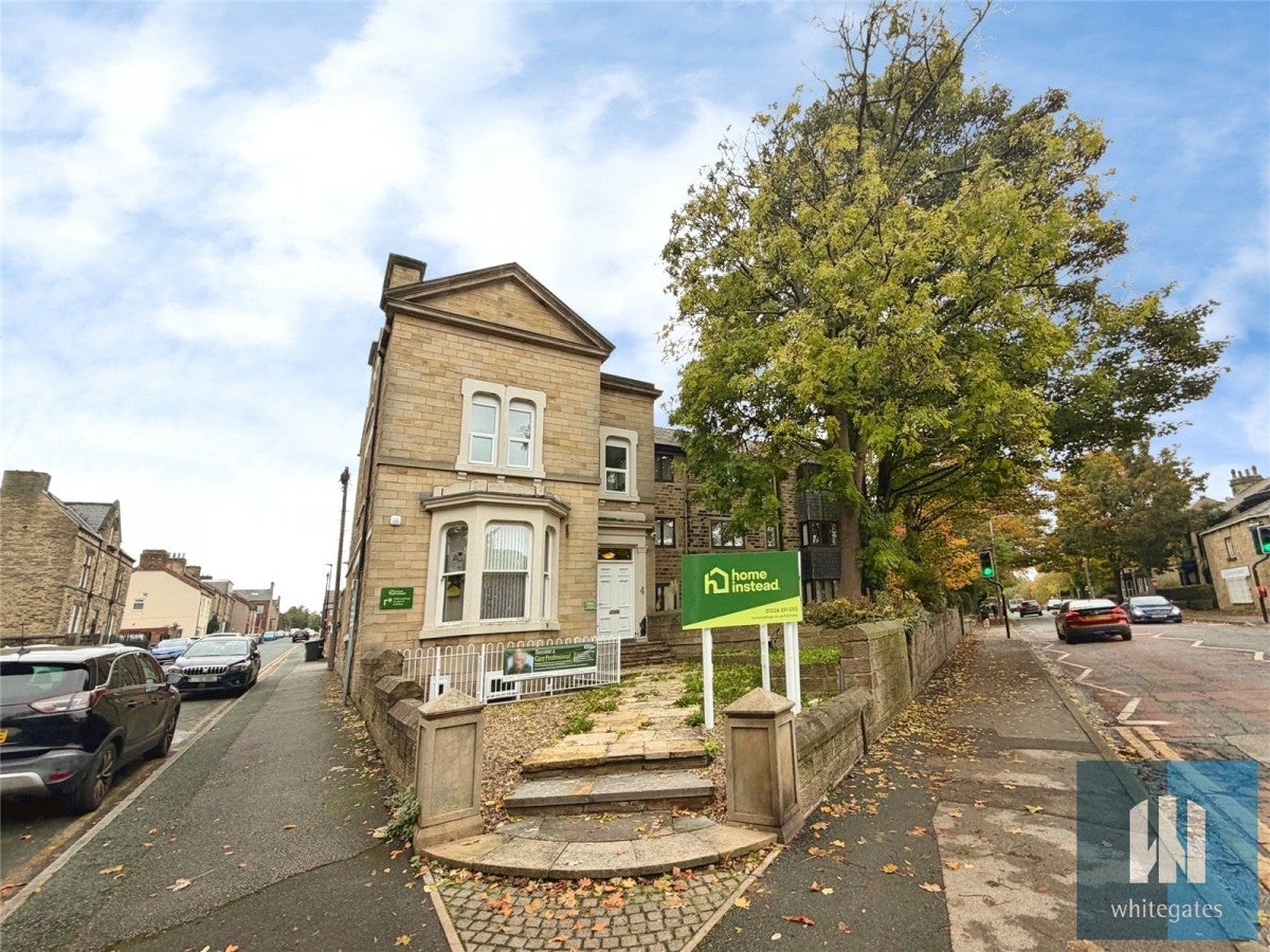 Flat Westwood Court in Barnsley
