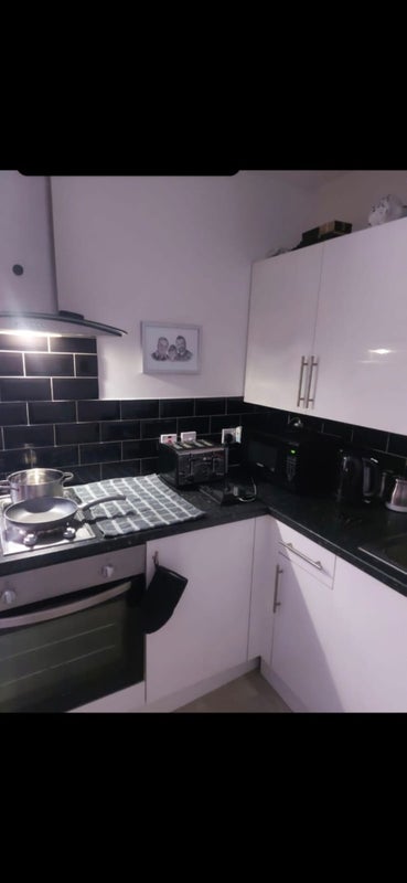 Room Downend Road in Bristol