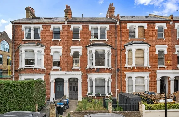 Flat Saltram Crescent in City of Westminster