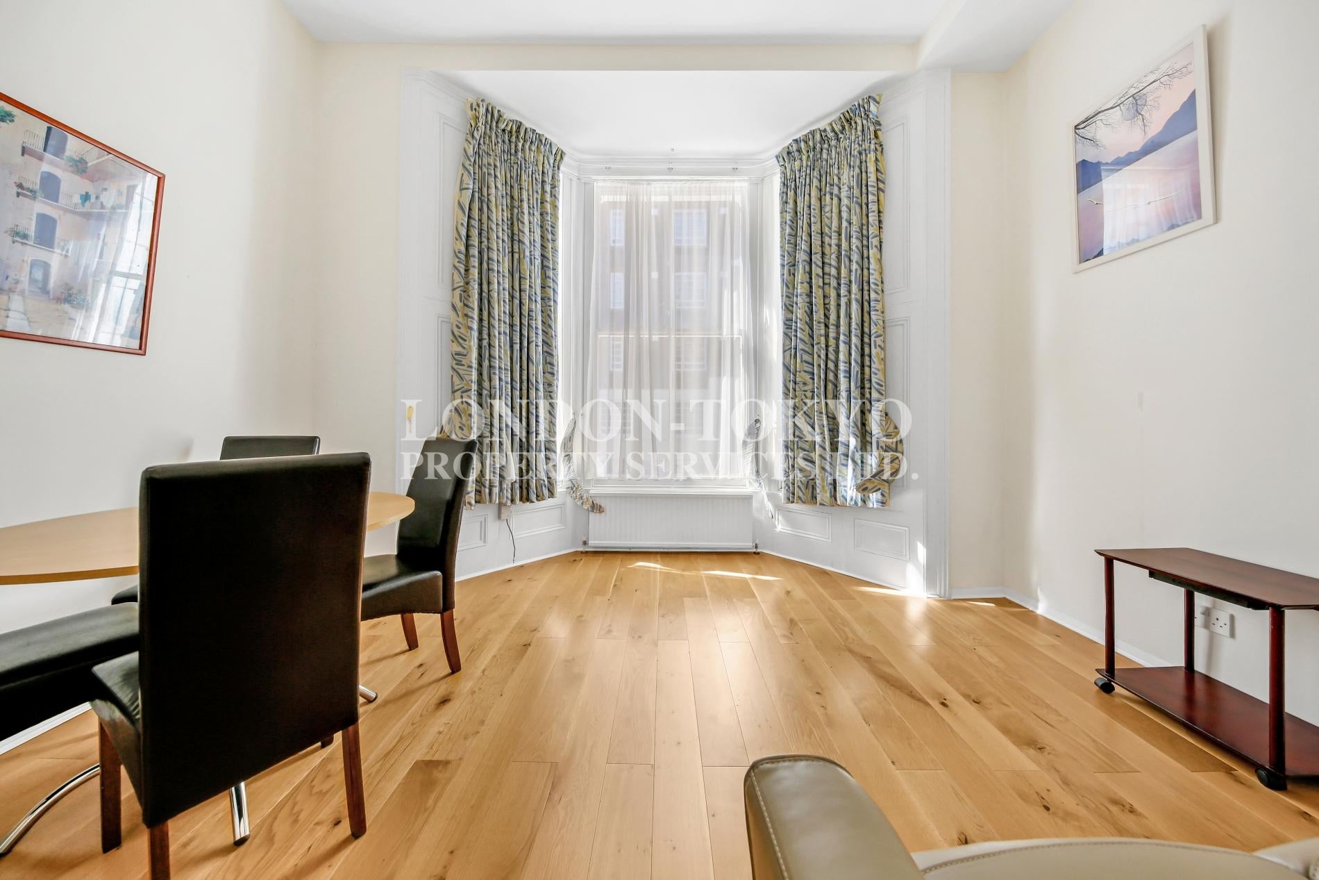 Flat Hatherley Grove in City of Westminster