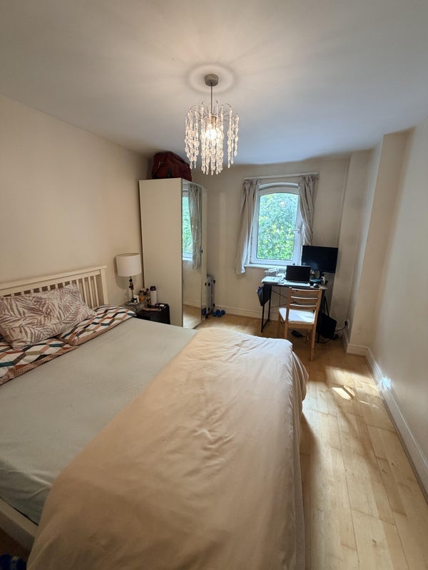 Room Shad Thames in Greater London