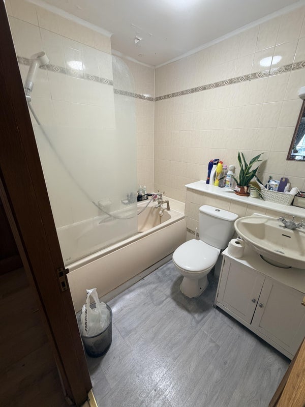 Room Shad Thames in Greater London