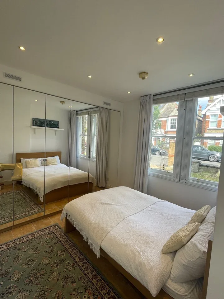 Flat Maclaren Mews in Greater London