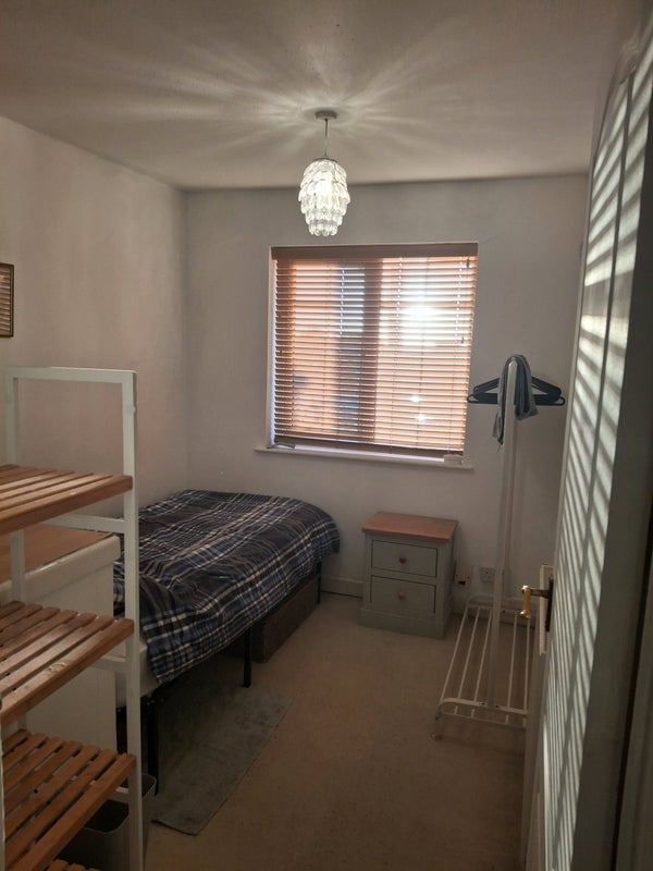 Room Rowan Close in Bristol