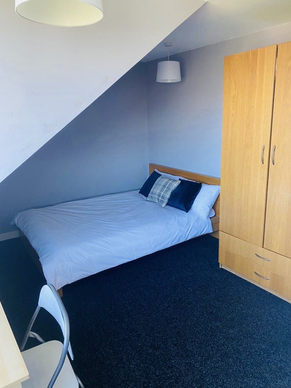Room Crewe Crescent in City of Edinburgh