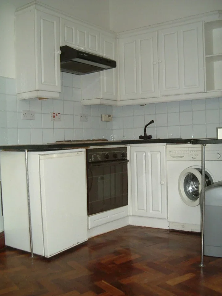 Flat Ferdinand Street in Greater London