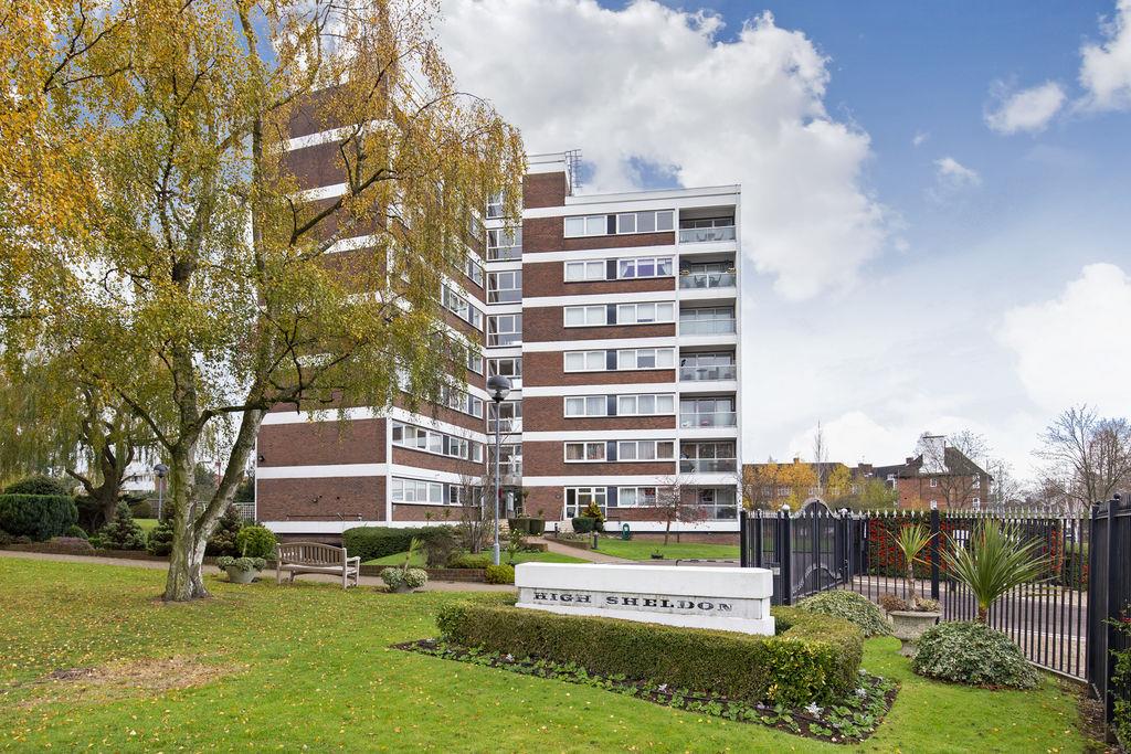 Flat Sheldon Avenue in Greater London