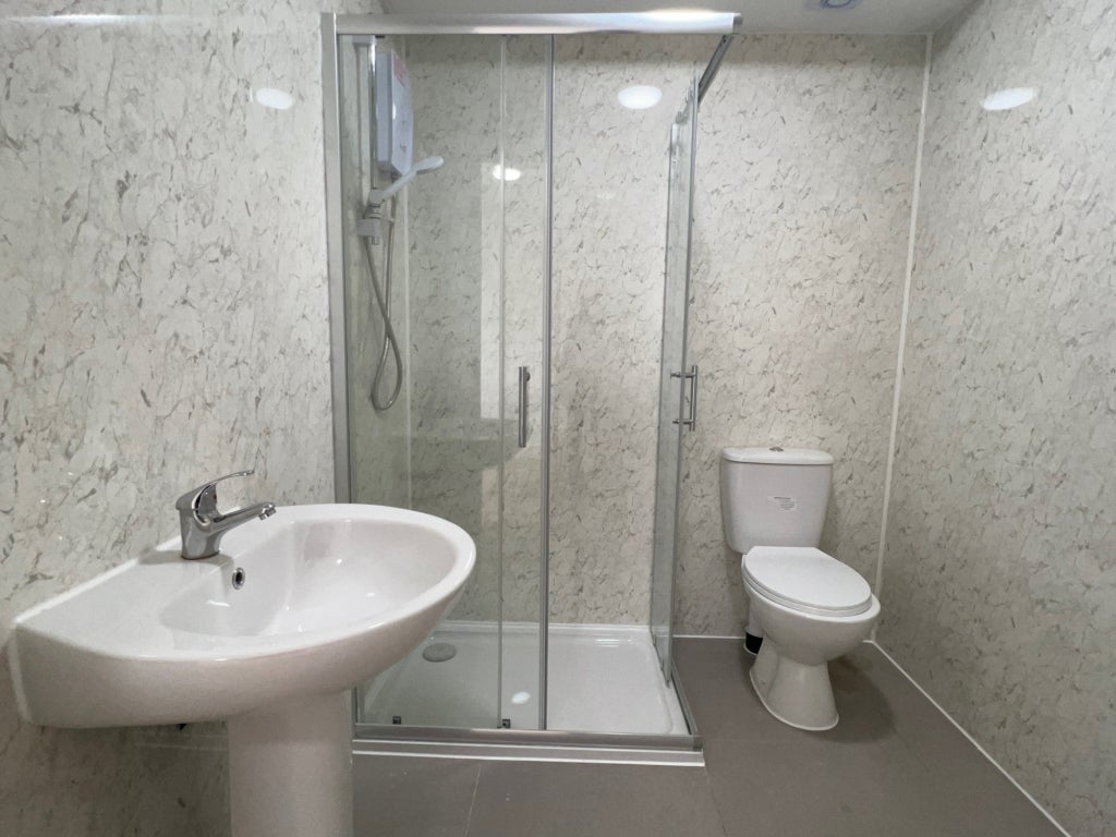 Room Neasden Lane in Greater London