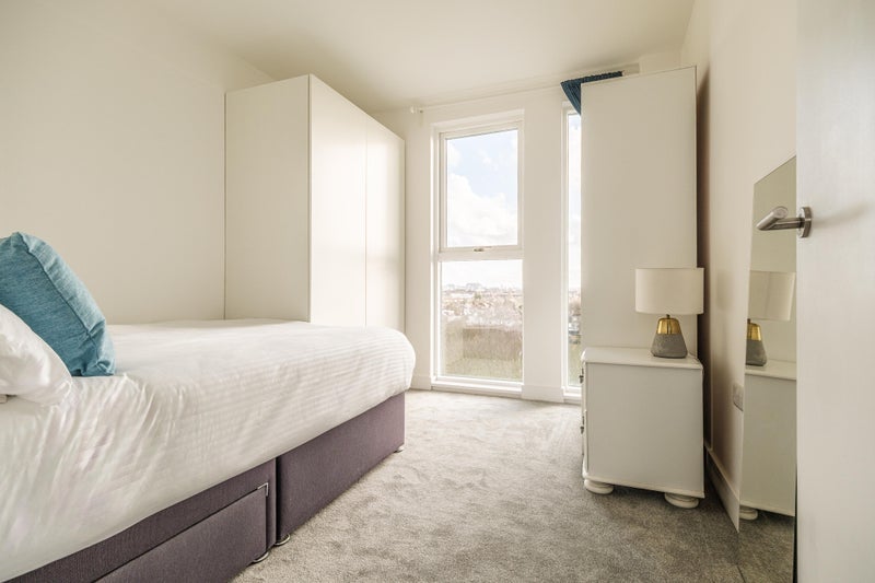 Room Trinity Way in Greater London