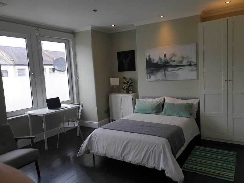 Room Bickley Street in Greater London