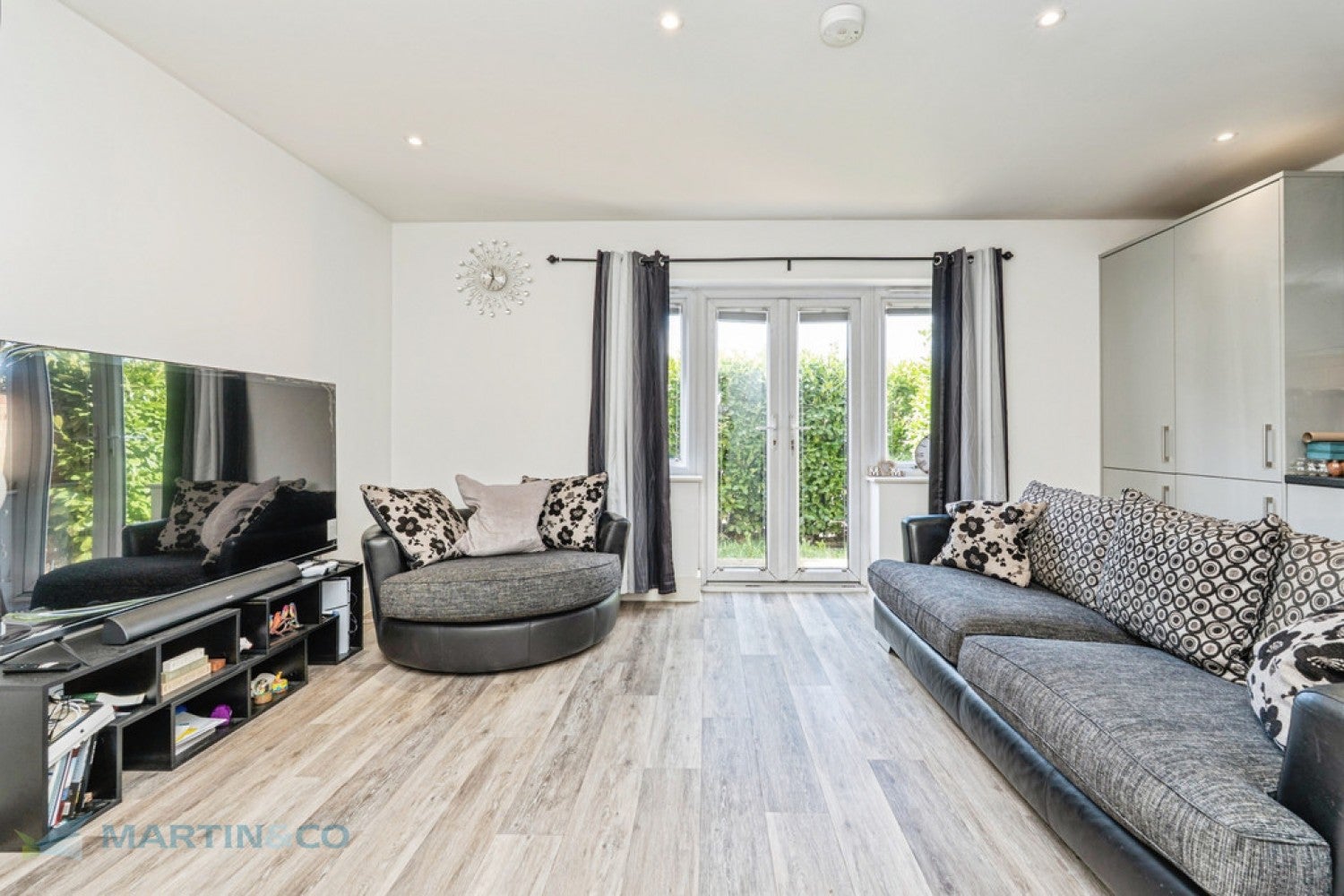 Flat Princess Road in Woking