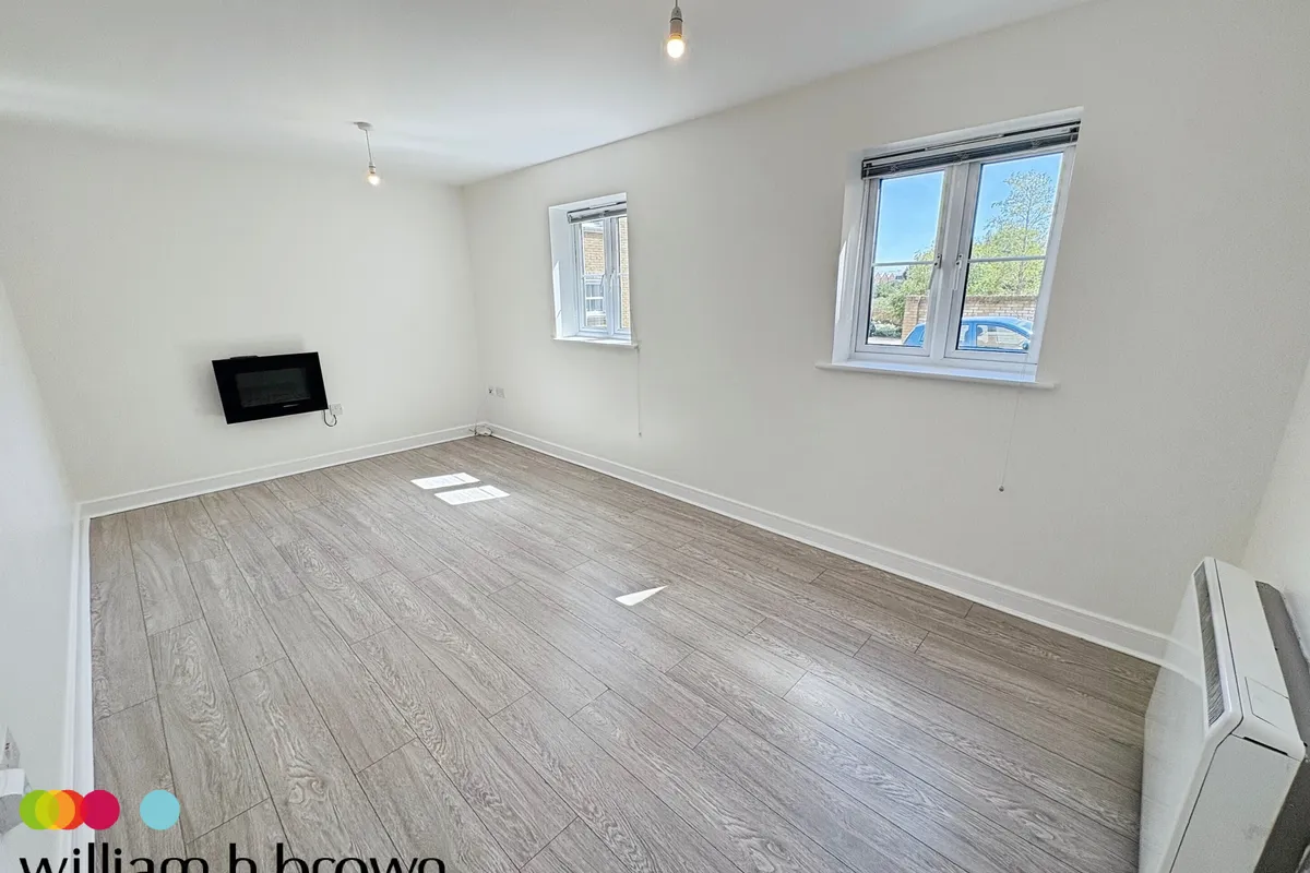 Flat Holden Close in Braintree