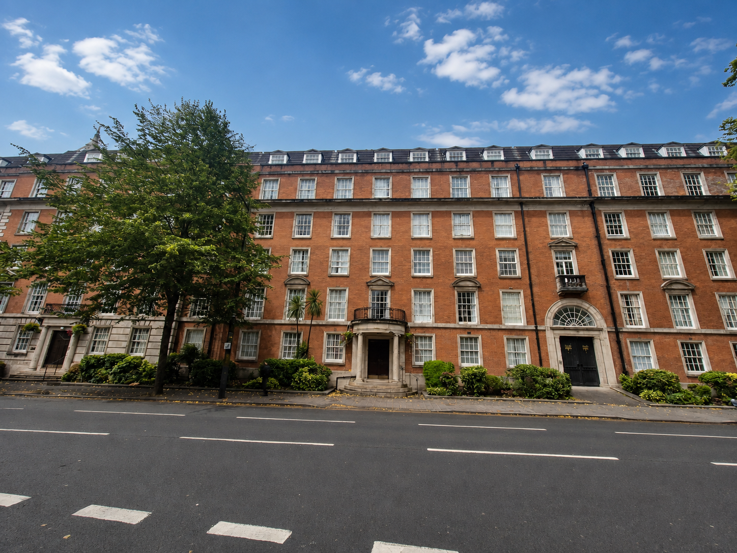 Flat Westgate Street in Cardiff
