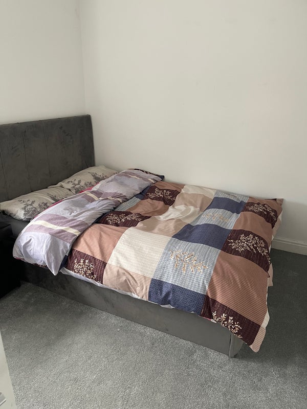 Room Grange Avenue in Warrington