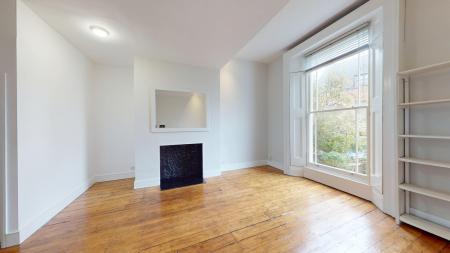 Flat Belmont in Brighton