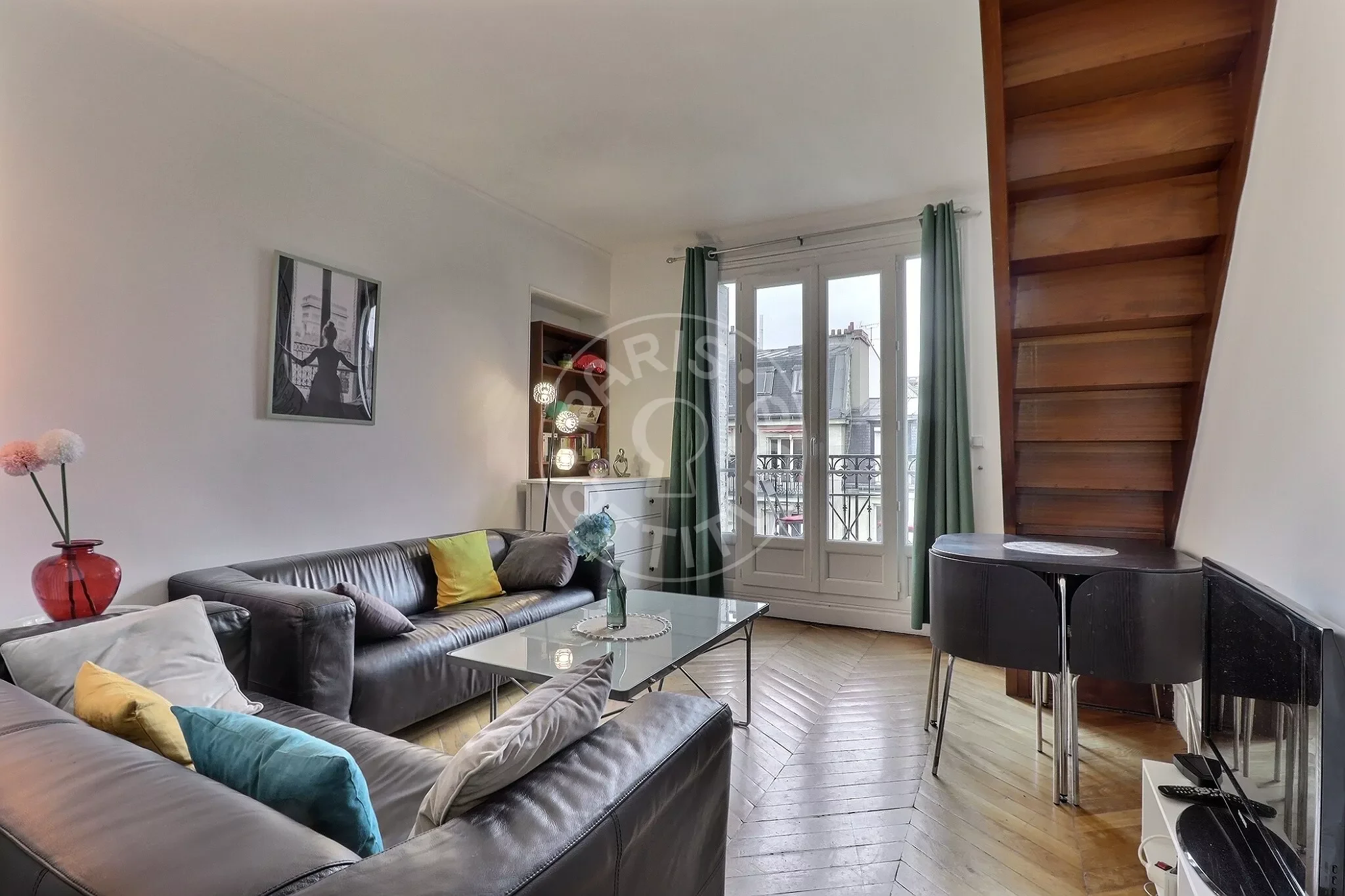 Flat Rue Claude Lorrain in Paris