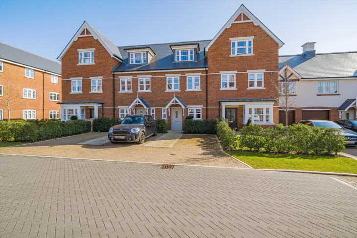House Hawthorne Place in Sunninghill